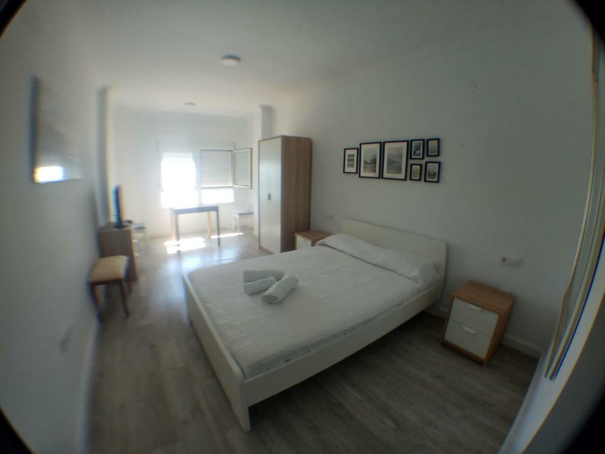 Ferienwohnung Guesting Ladreda Cádiz Exterior foto